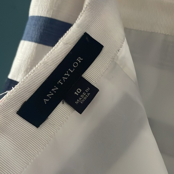 Ann Taylor White and Blue Mini Pencil Skirt Resort Wear - Picture 4 of 4